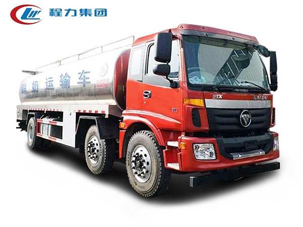 20-22立方福田小三軸鮮奶運(yùn)輸車