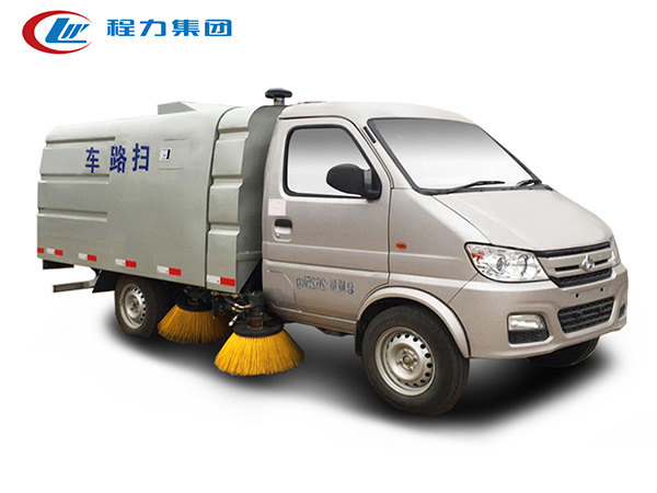 國(guó)六長(zhǎng)安2.5方小型掃路車(chē)