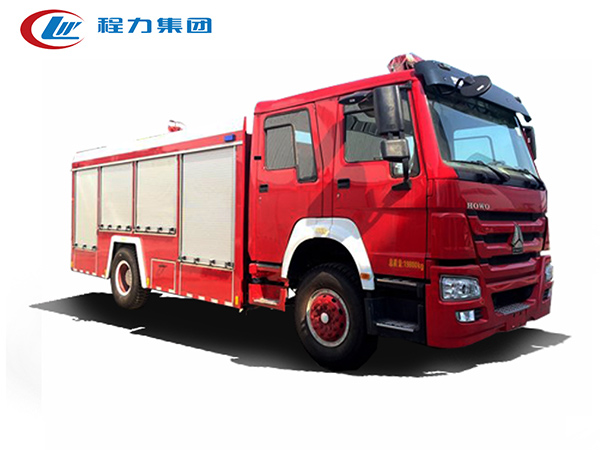重汽豪沃水罐消防車