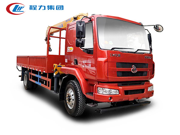 東風柳汽6.3噸隨車吊